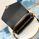 LV Pochette Métis Bag